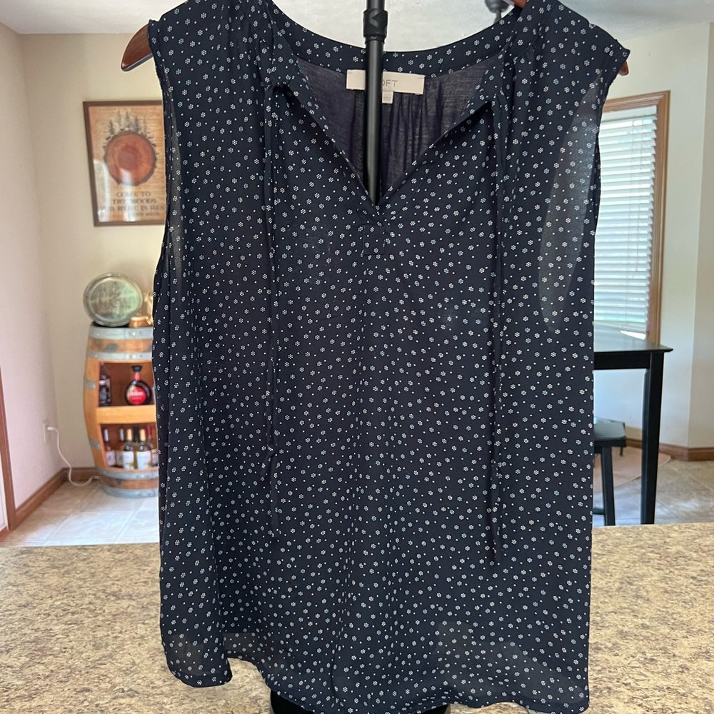 LOFT Navy Blue Sleeveless Polka Dot Camisole tank sleeveless blouse top floral
